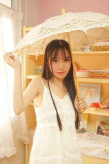 明星专题：海伦娜·赛加拉